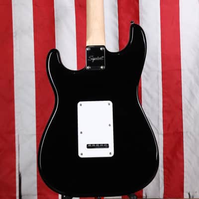 Squier Affinity Stratocaster Pack with Mustang Micro Amp - Black image 3