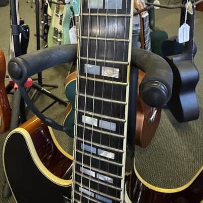 Yamaha SA2200 Semi-Hollowbody Electric Guitar w/ Case image 4