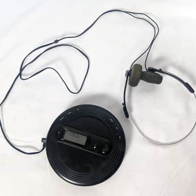 ONN Model ONB15AV201 Personal Portable CD Player with FM Radio, Headphones image 1