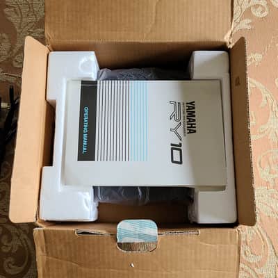 Yamaha RY10 drum machine with power supply, original manuals, box image 10