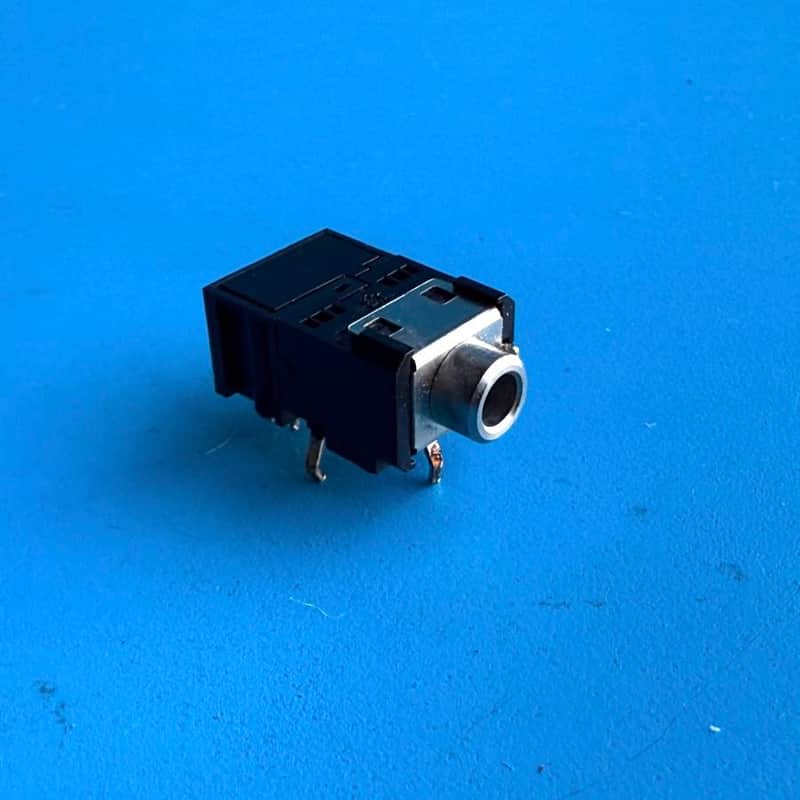 Immagine CASIO MT-35 Vintage Keyboard Replacement Part: Headphones 1/8" TRS Socket - 1