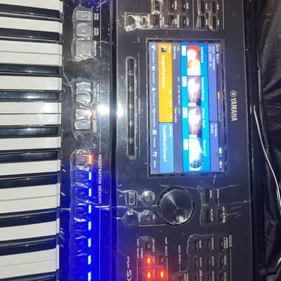 Yamaha PSR-SX700 61-Key Arranger Workstation 2019 - Present - Black image 2