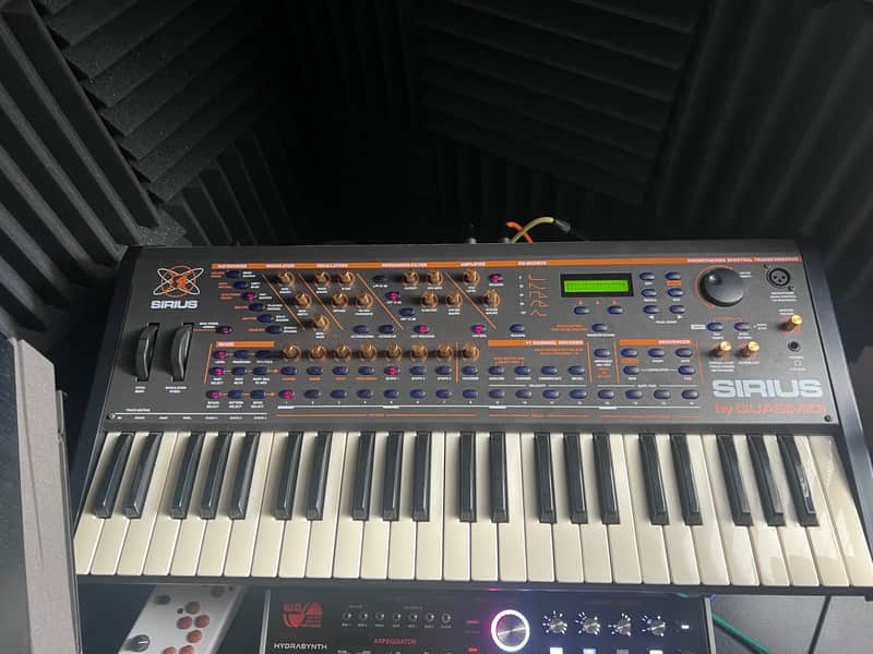 Quasimidi Sirius w/ Vocoder & Flight Case image 1