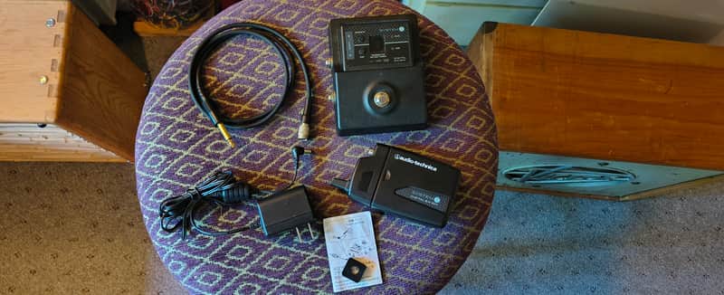 Audio-Technica ATW-R1500 2000's Digital 2.4GHz Pedalboard Guitar Wireless imagen 1