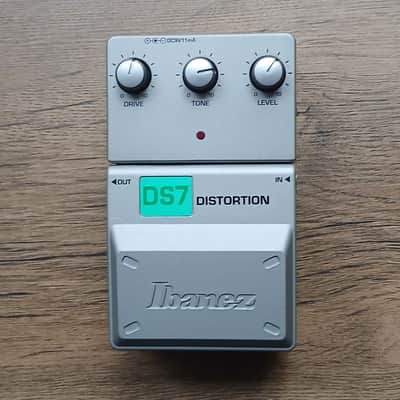 Ibanez DS7 Distortion 1999 - 2001, like New with original box image 1