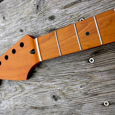 Stratocaster neck lefthanded , roasted maple image 1