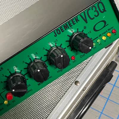 Meek VC3Q w/Meekrophone, case image 3