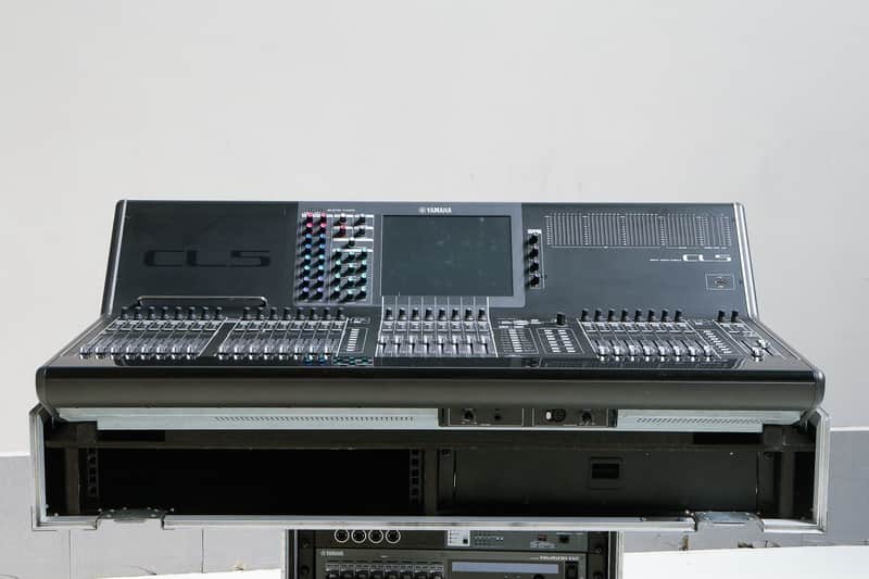 Yamaha CL5  with  flight case image 1