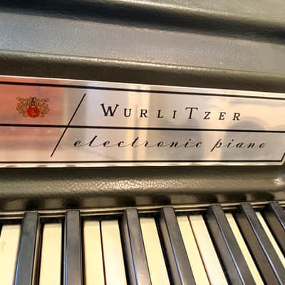 Wurlitzer 200 A Late 70s- early 80s - Black image 1