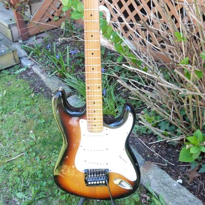 cort electric guitar strat style sunburst image 1