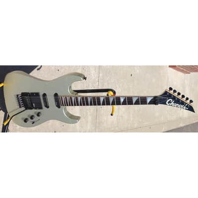 CHARVEL MODEL 425 image 2