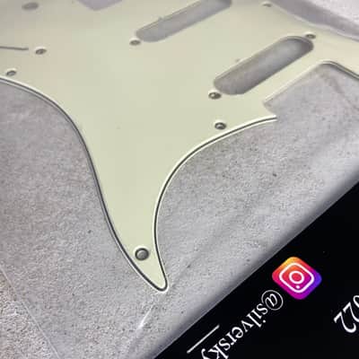 PRS Silver Sky Core / Se HSS pickguard 3ply vintage mint green image 2