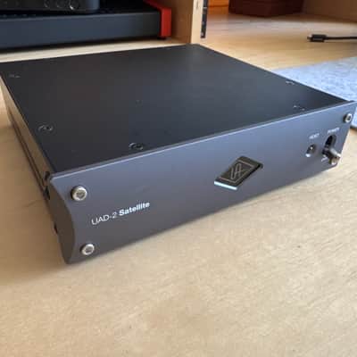 Universal Audio UAD-2 Satellite Thunderbolt 3 OCTO Core Desktop DSP Accelerator 2019 - Present - Gray image 1