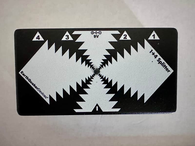EarthQuaker Devices One to Four Splitter 2025 - Present - Black / White image 1