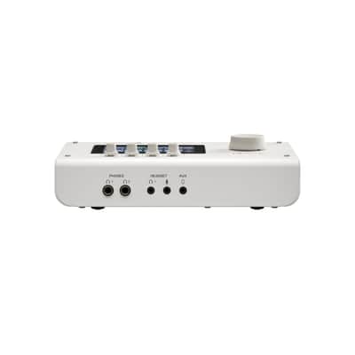 Yamaha 6 in / 4 out dual USB-C Audio/Video Interface, touchscreen, white finish image 6