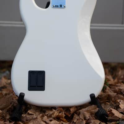 Fender Player Plus Active Precision Bass - Olympic Pearl - Pau Ferro Fingerboard w/ Gig Bag image 6