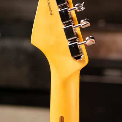 Fender American Professional Classic Stratocaster Electric Guitar - Faded Dakota Red with Gig Bag image 6