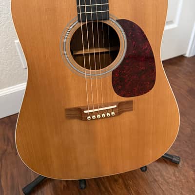 Martin Custom Dreadnought - Excellent condition - Sitka Spruce Top and Indian Rosewood side and back! Mint! image 3