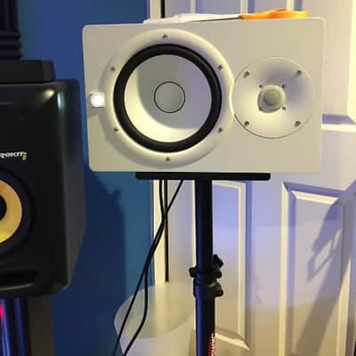 Yamaha HS8 8" Powered Studio Monitor (Pair) image 2