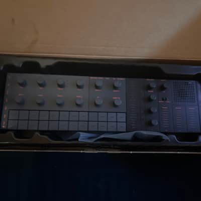 Yamaha Seqtrak Mobile Music Ideastation 2024 - Present - Grey / Orange image 2