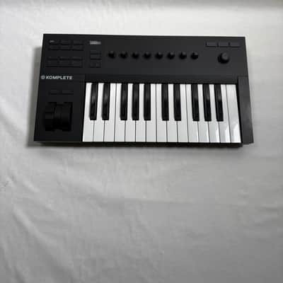 Native Instruments Komplete Kontrol A25 2018 - Present - Black image 3