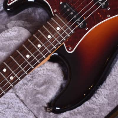 Fender Stratocaster American Professional II 3 Tone Sunburst - Upgrade: Meccaniche autobloccanti, Pickup Noiseless - image 5