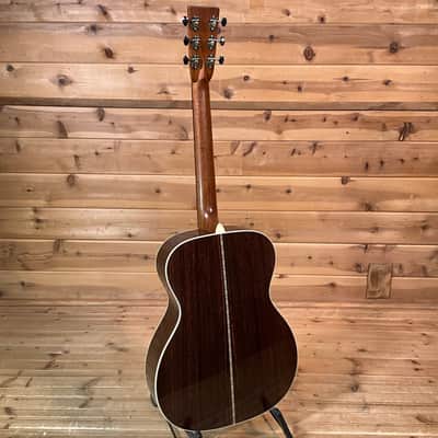 Martin OM-28 Acoustic Guitar - Natural image 5