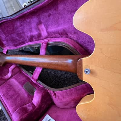 Epiphone USA Collection Revolution  John Lennon Signature 1965 Casino Left handed super rare image 3