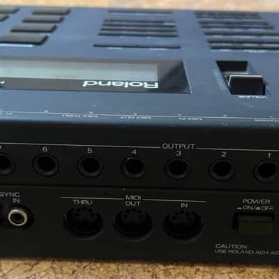 Roland R-8 Human Rhythm Composer + power adaptor + manual image 2