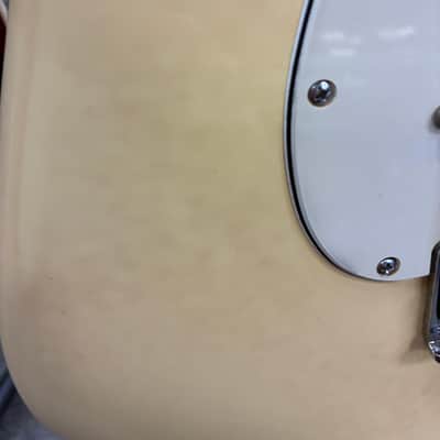 Fender American Standard Stratocaster with Maple Fretboard 1996 - 1997 - Vintage White image 8