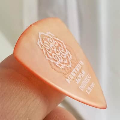 Master 8 INFINIX-U Grip Guitar Picks .88mm Triangle Medium 6-Pack image 7