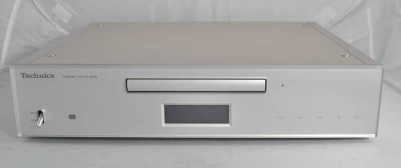 Technics SL-C700 CD Player Silver £850 when NEW, £415 Here USED image 1