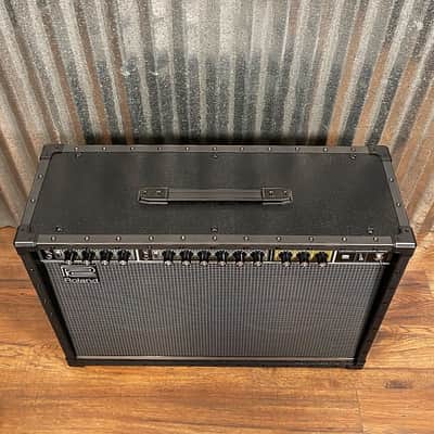 Roland JC-120 Jazz Chorus 120 Watt 2x12" Guitar Combo Amplifier image 2