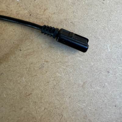 Lectrosonics Lectro UM100 + UCR100 Block + cables + microphone image 8