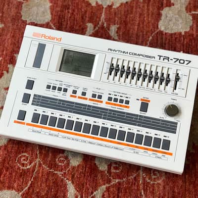 1985 Roland TR-707 Rhythm Composer