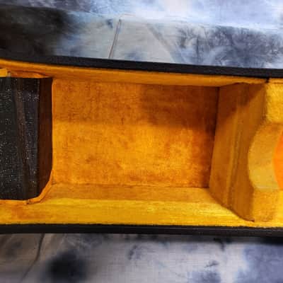 Vintage RARE 1965 Gibson or Martin Victoria Hard Shell Guitar Case 15 Inch Black Gold image 13