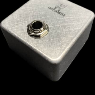 Loop-Master Pedals 1-Way Pedalboard Patch Bay V2 – TS Guitar Cable Junction Box USA Made image 1