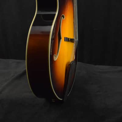 Eastman AR805-SB Acoustic Archtop Sunburst Gloss Finish image 3