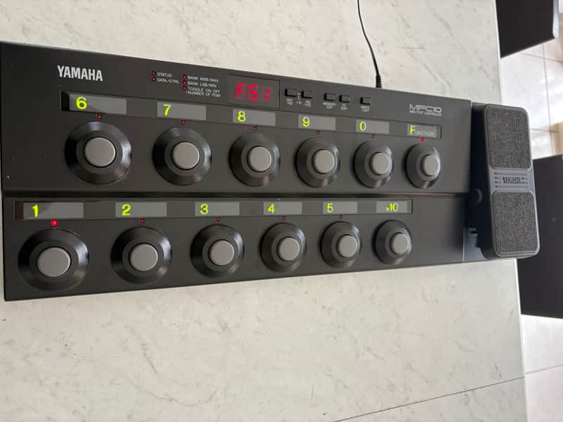 Yamaha MFC10 MIDI Foot Controller 2010s - Black imagen 1