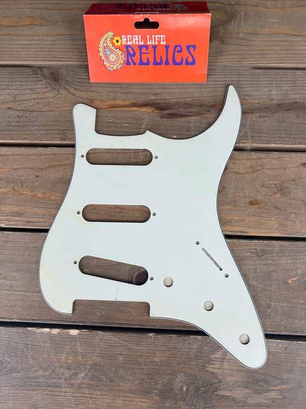Real Life Relics White Stratocaster® Pickguard 3 Ply SSS No Mounting Holes   [PGO1] image 1