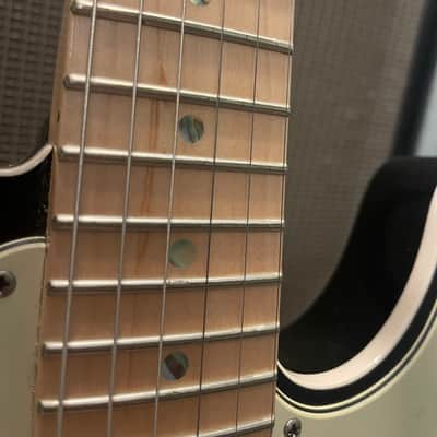 Fender American Deluxe Telecaster with Maple Fretboard 2004 - 2010 - 3-Color Sunburst image 5