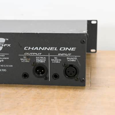 Peavey Q215FX Dual-Channel 15-Band Graphic Equalizer CG01456 image 7
