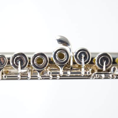 Yamaha Model YFL-462H Intermediate Flute SN K34319 EXCELLENT image 17