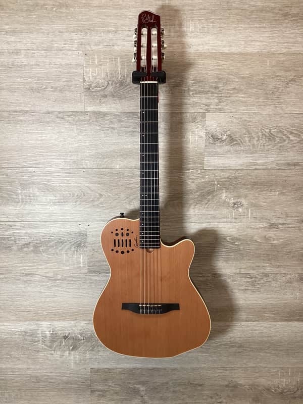Godin ACS Cedar Natural SG w/Bag - demo image 1