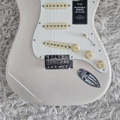 Fender Player II Stratocaster, Rosewood Fingerboard, White Blonde Finish - MIM image 7