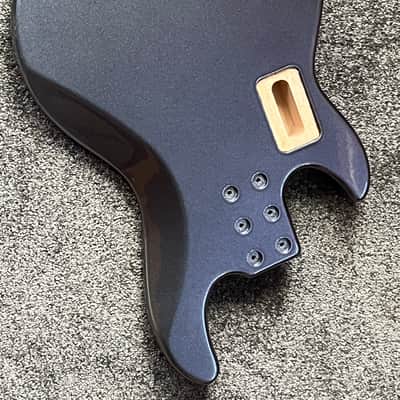 G&L CLF Research L-2500 S750 bass body USA Graphite Metallic image 4