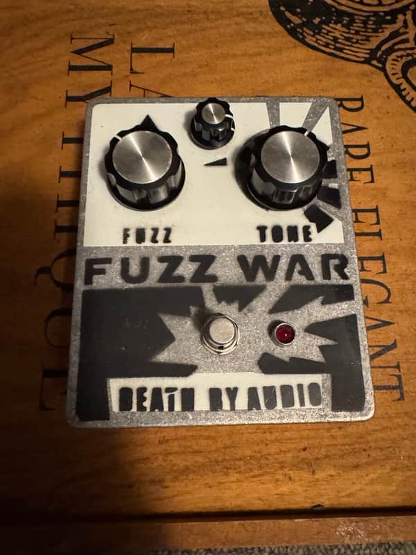 Death By Audio Fuzz War