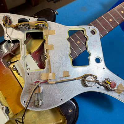 Fender Jazzmaster 1961 3-Color Sunburst image 21