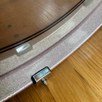 (Video) WFLIII 22x16 Bass Drum Generations 6-Ply Mahogany-Maple Champagne Sparkle Lacquer image 3
