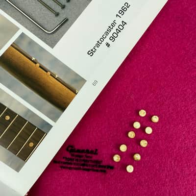 General Vintage Tone Phenolic paper NOS white  clay Dot Inlays 1959 - 1963  ( 10 Dots 1/4" ) Pre cbs Fender ®️ Pre cbs Material. - NOS image 4